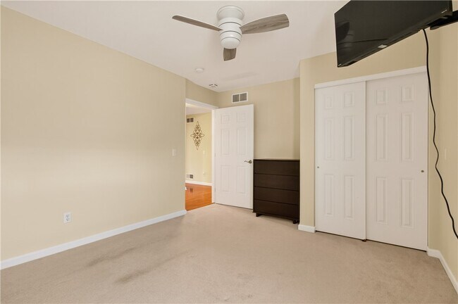 Building Photo - 2093 Mykola Rd
