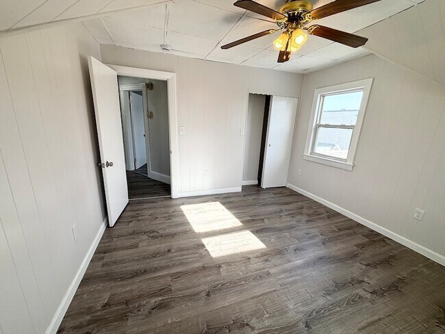 Building Photo - 3 Hadley Ct