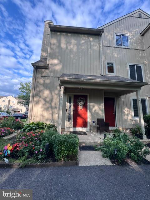 Building Photo - 147 Woodlake Dr