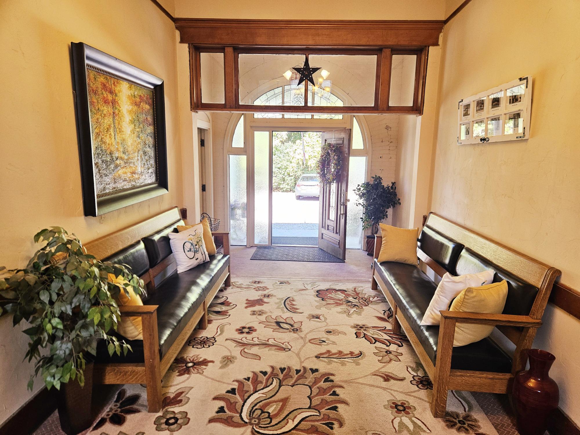 Entryway/Foyer - 2971 Mumbarto Ave