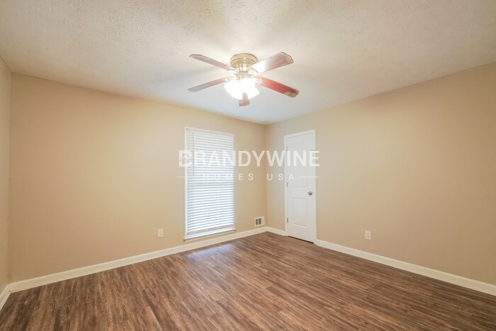 Building Photo - 1066 Basswood Ct
