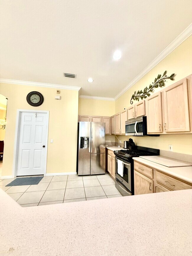 Building Photo - 408 North Key Lime Square SW