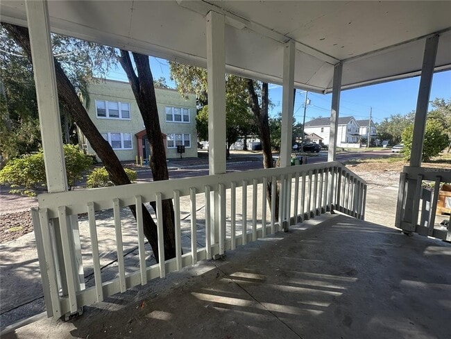 Building Photo - 2113 W North B St