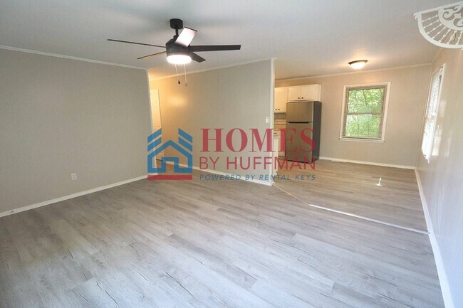 Building Photo - Three Bedroom House  | Attached Garage