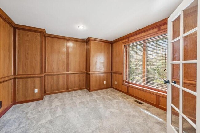 Building Photo - 4 bedroom in Redmond WA 98053