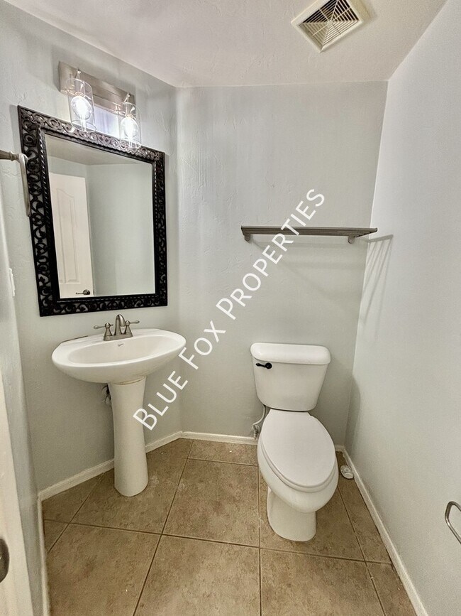 Building Photo - 15405 S Camino Laguna Clara