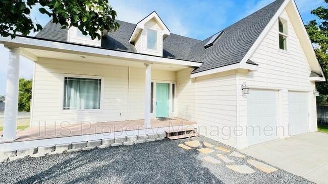 Building Photo - 5131 Milky Way