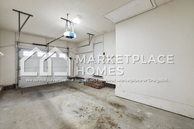 Building Photo - 1119 Roper Mountain Rd