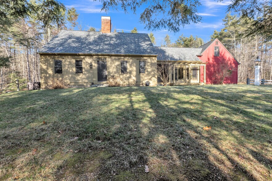 Building Photo - 73 Champeaux Rd