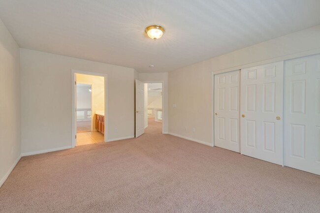 Building Photo - 4127 Abernethy Forest Pl