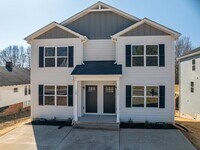 Building Photo - Luxury 3BR Townhome in Hickory – First Mon...