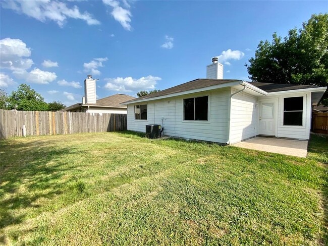 Building Photo - 17026 Samsarah Cir