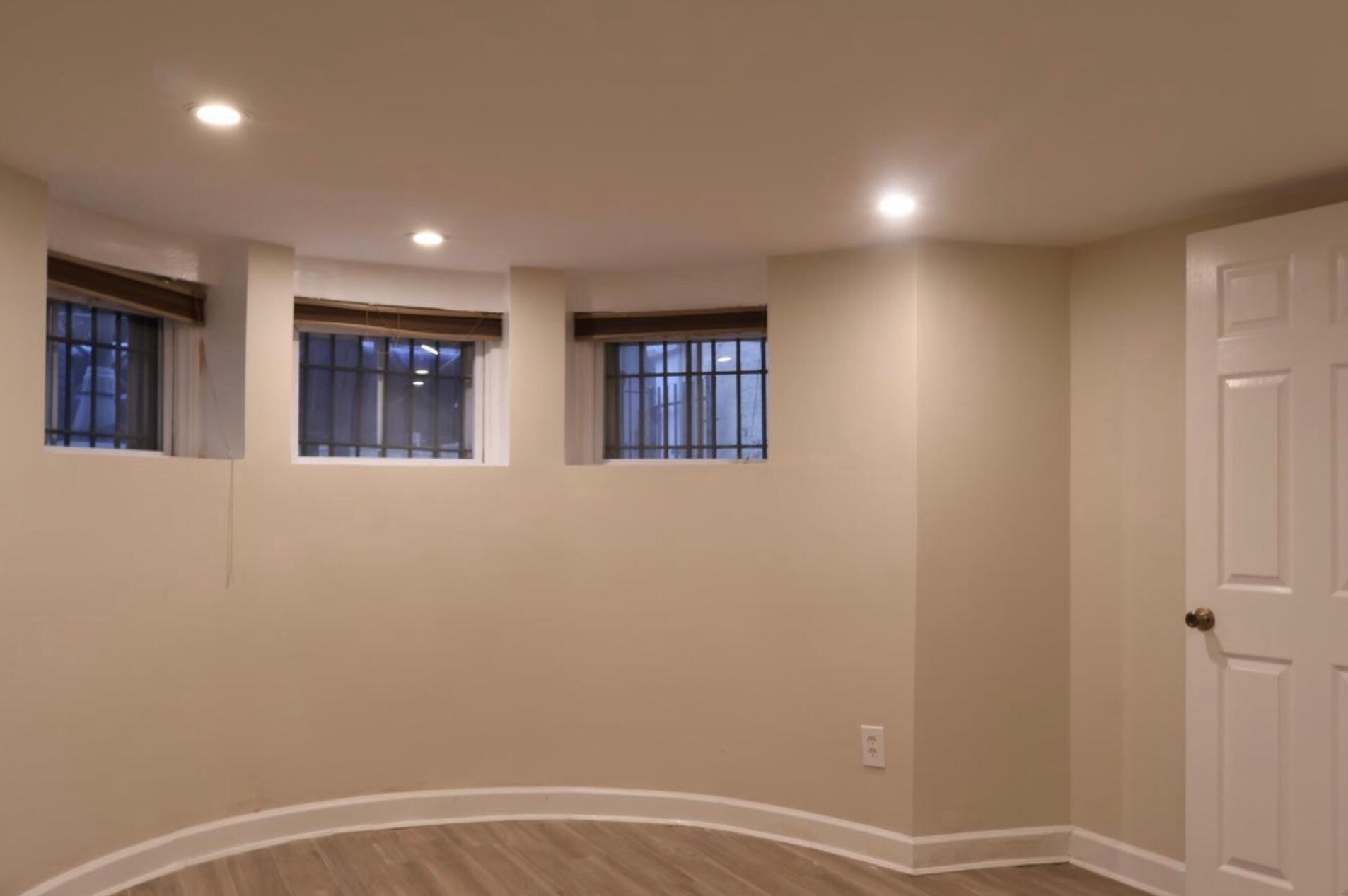 Building Photo - 2014 1st St NW