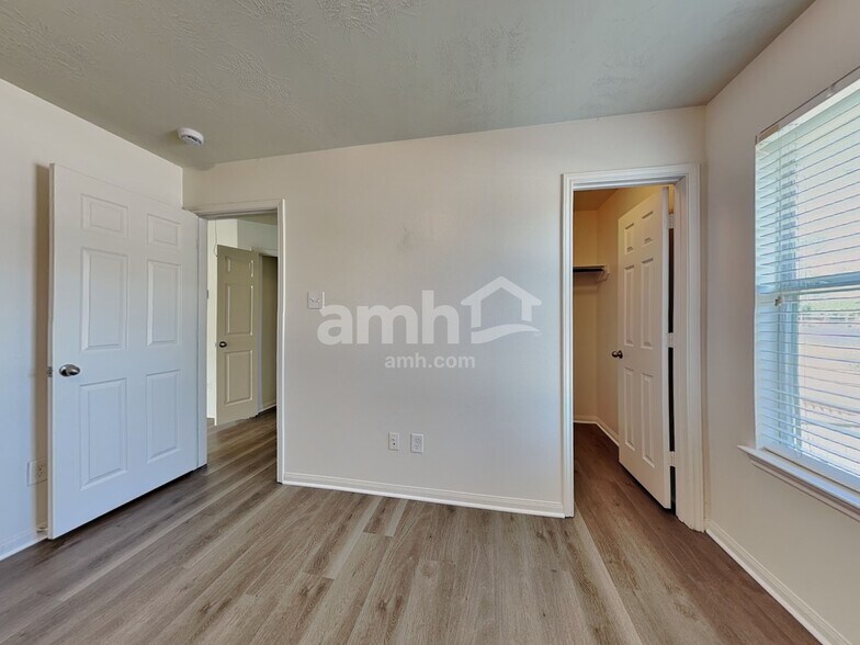 Building Photo - 3410 Maris Way
