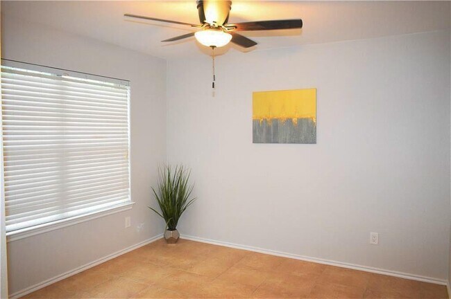 Building Photo - 3715 Julianas Way