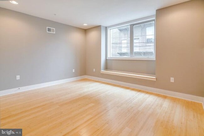 Building Photo - Fishtown Townhome