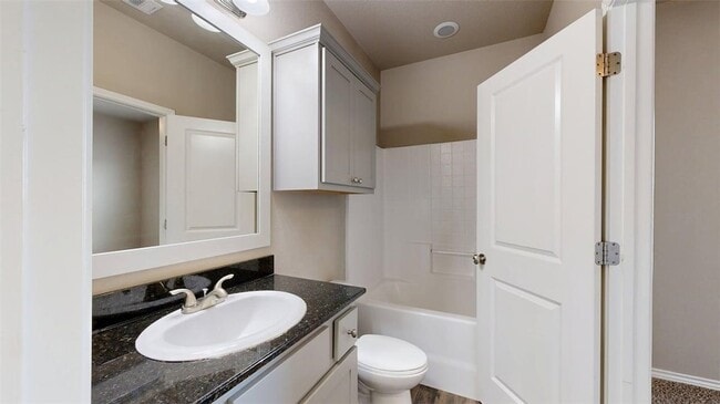 Building Photo - 3519 Summerway Dr
