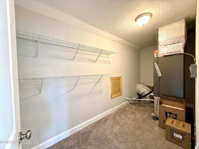 Building Photo - 505 Windwalker Dr