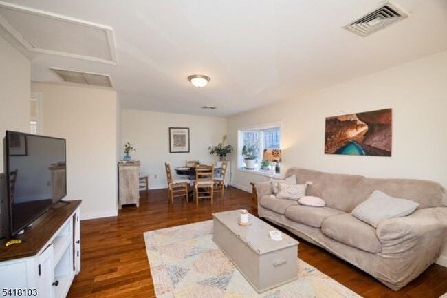 Building Photo - 108 N Gaston Ave