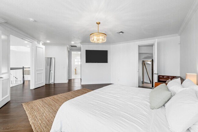 Building Photo - 14289 Equestrian Way