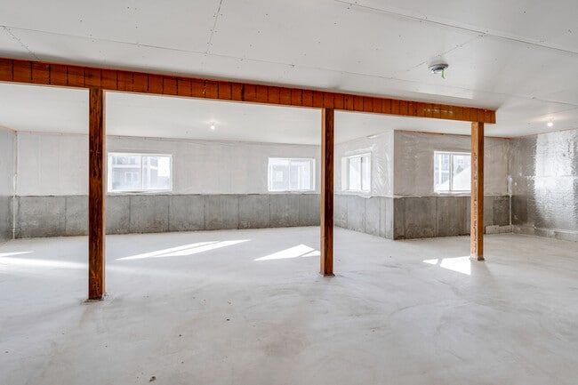 Building Photo - 8251 62nd St Bay S