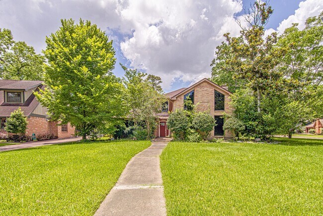 Building Photo - 3323 Lost Hollow Dr