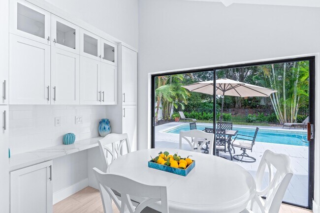 Building Photo - 2442 Windsor Way Ct