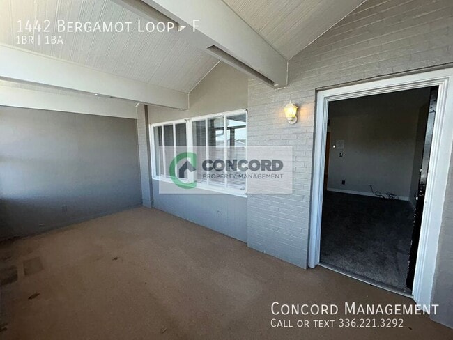 Building Photo - 1442 Bergamot Loop