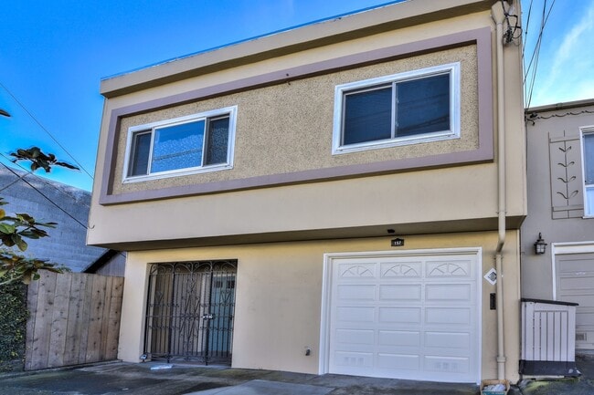 Primary Photo - Light filled home+ Pet Friendly + Deck+ Lo...