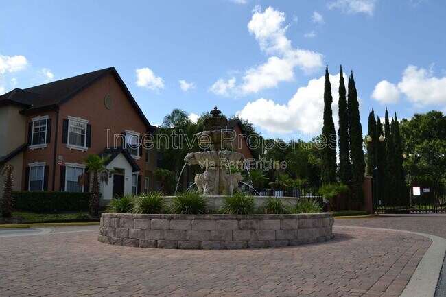 Building Photo - 6071 Westgate Dr