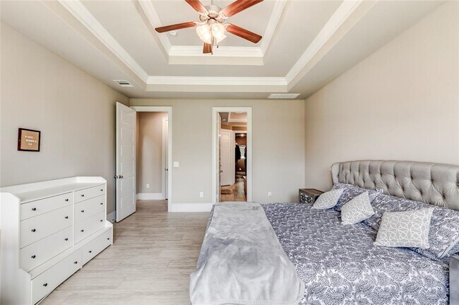 Building Photo - 405 Millard St