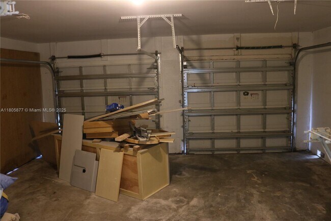 Building Photo - 3067 Lillian Ln