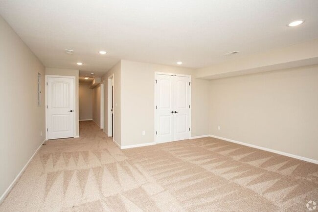 Building Photo - Serrano Townhomes with a finished basement...