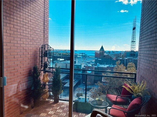 Building Photo - 33 N Water St