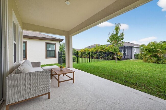 Building Photo - 5532 Del Coronado Dr