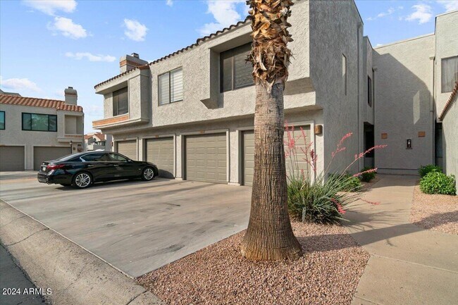 Building Photo - 10115 E Mountain View Rd