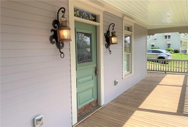 Building Photo - 185 W Moreno St