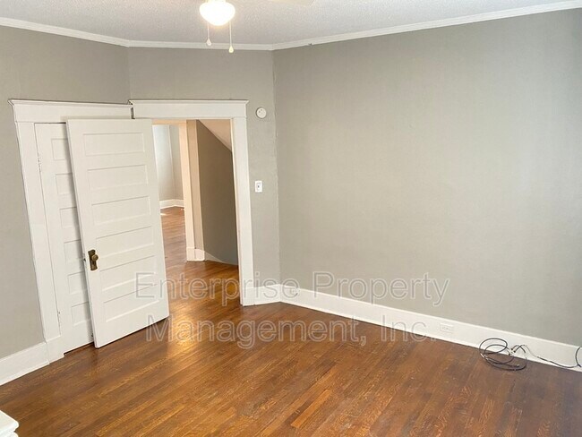 Building Photo - 276 Garland St