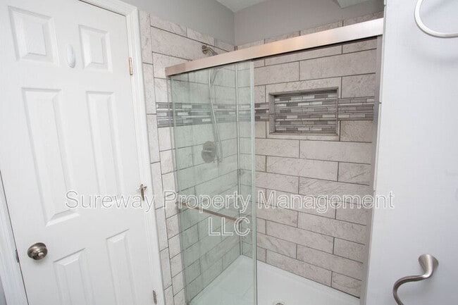 Building Photo - 67 Eldon Way