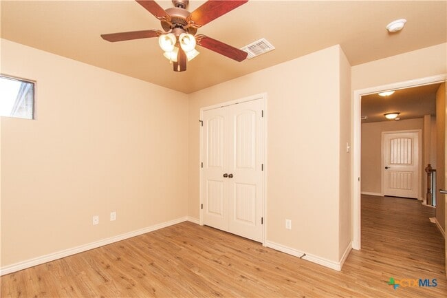 Building Photo - 1020 Woodland Bend Cir