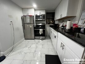 Building Photo - 16 Upland Rd