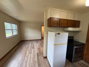 Building Photo - Short Term Lease, 1 Bedroom 1 Bathroom!