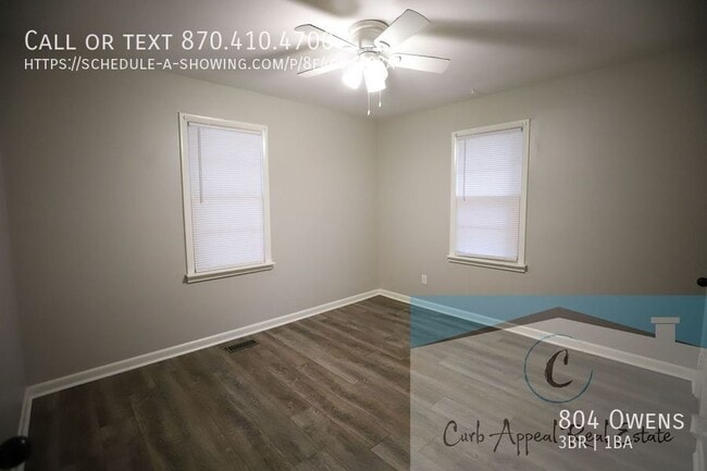 Building Photo - 804 Owens-