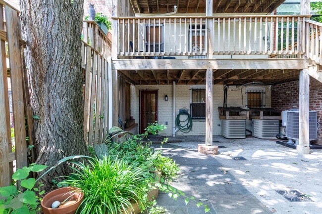 Building Photo - Updated 2BR and 2BA in Columbia Heights C!