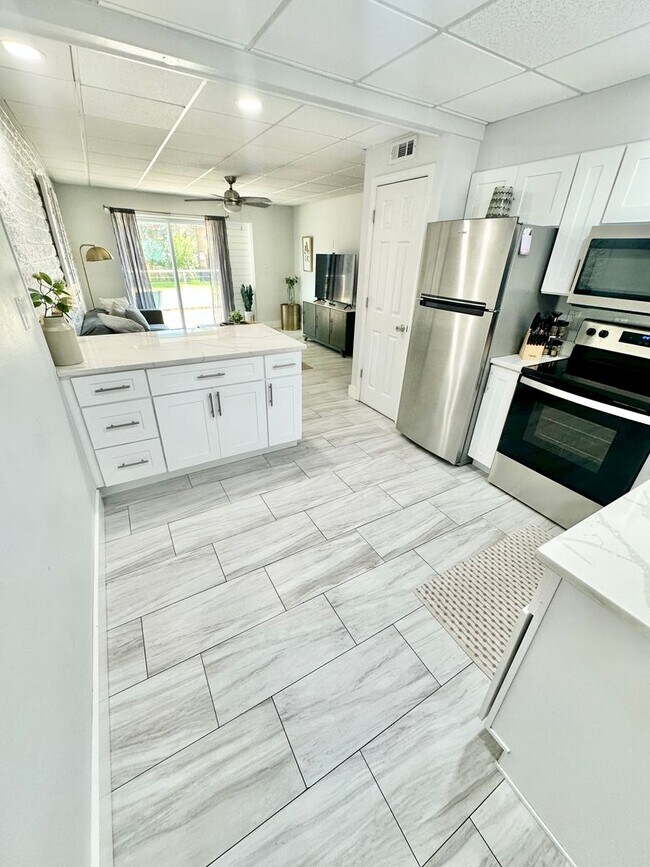 Building Photo - 334 Bluefish Dr