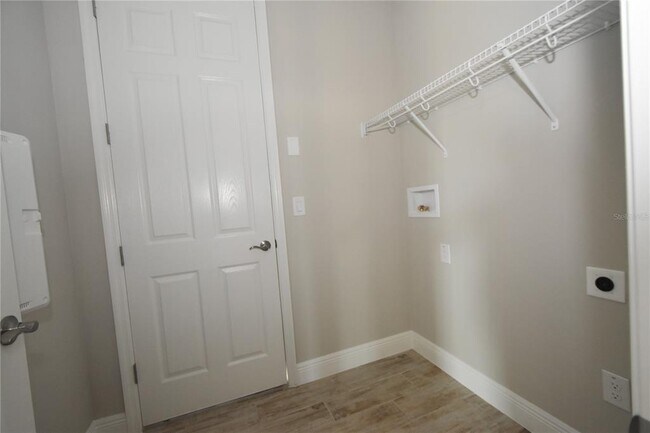 Building Photo - 6394 Roadstead Ct
