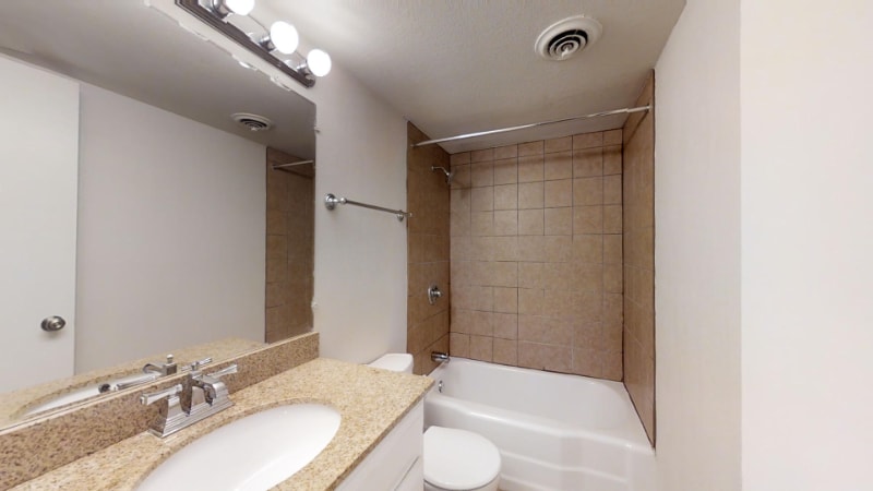 Building Photo - 5221 Bonita Ave