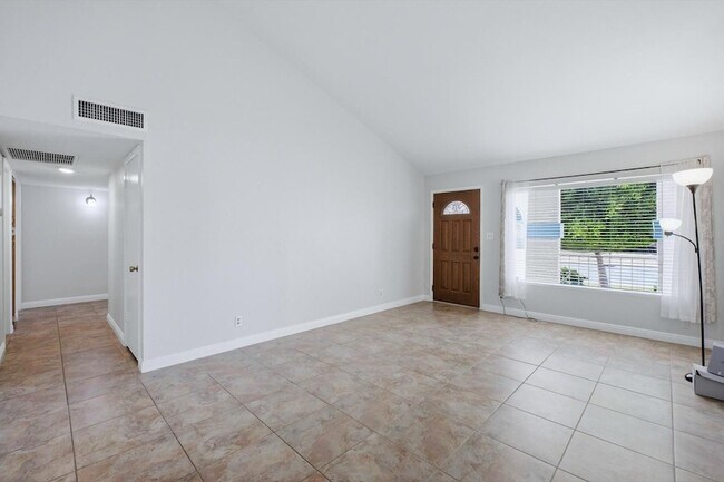 Building Photo - 656 W Pecos Ave