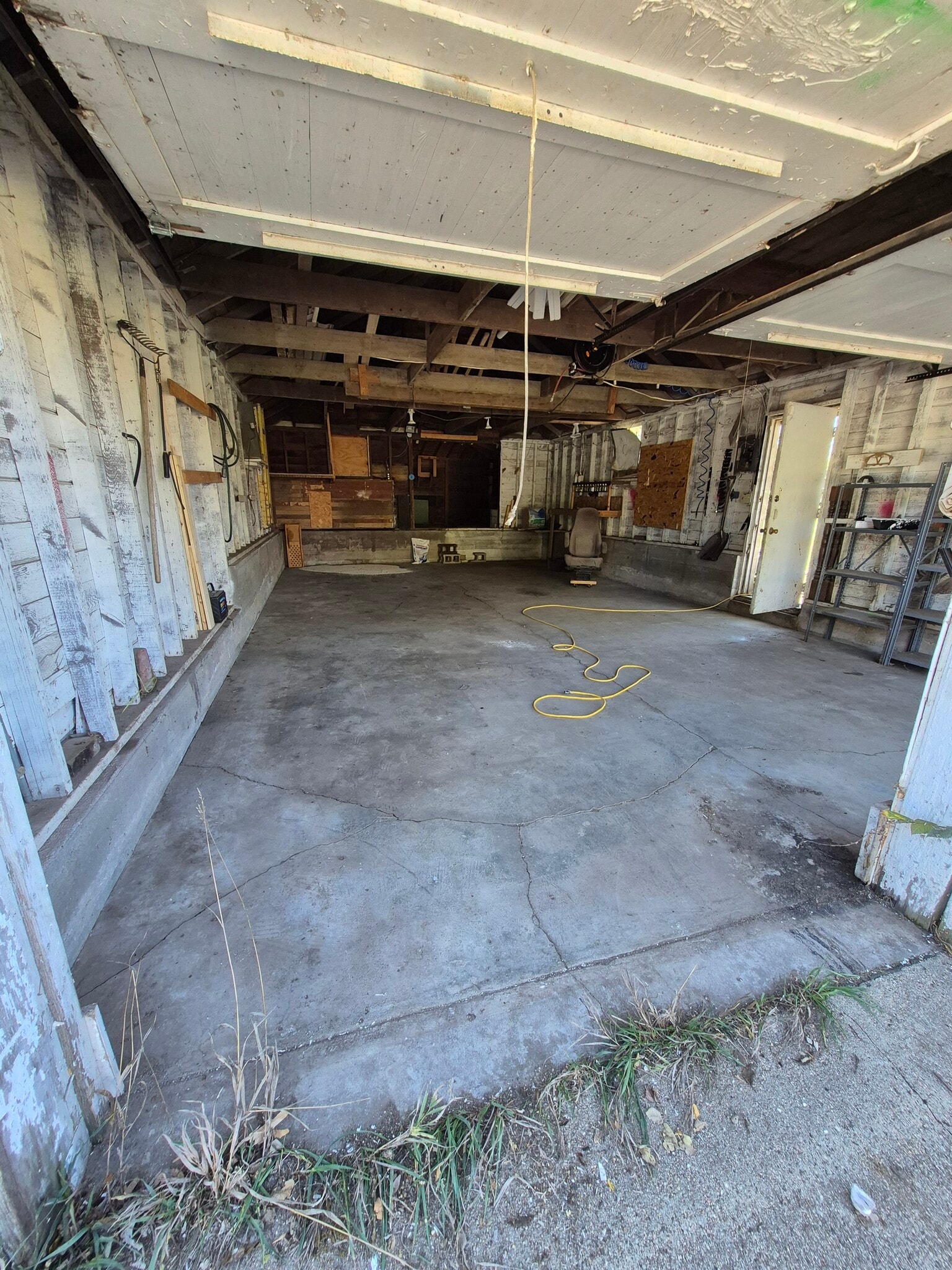 Building Photo - 302 Maple St