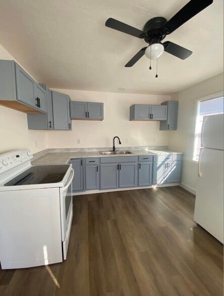 Building Photo - 1520 S Santa Fe Ave